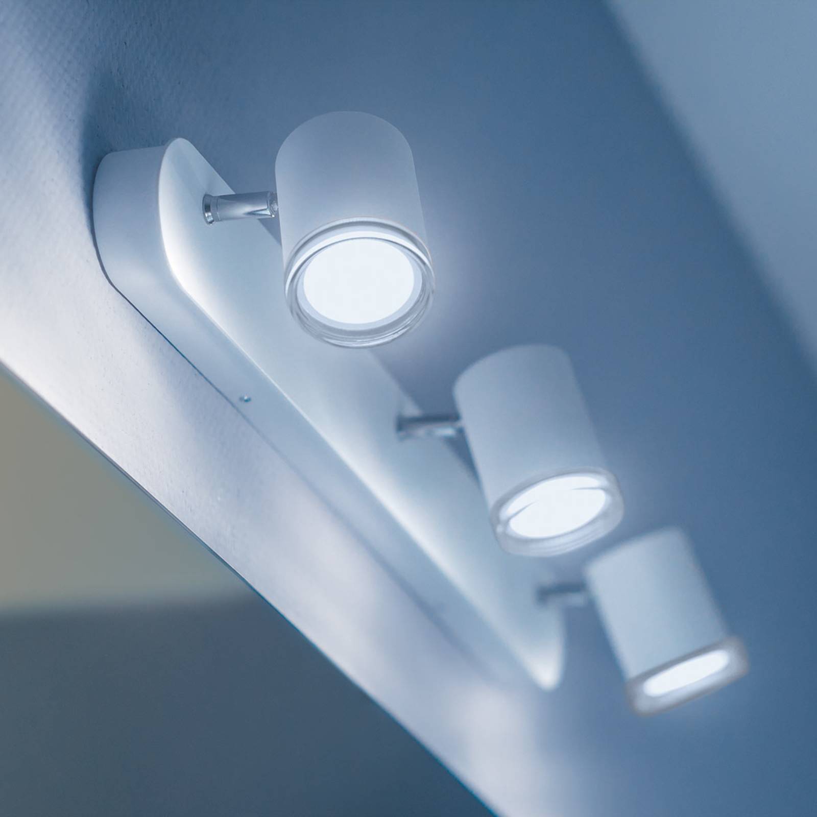 Philips Hue White Ambiance Adore LED-Spot 3-flg. von Philips Hue