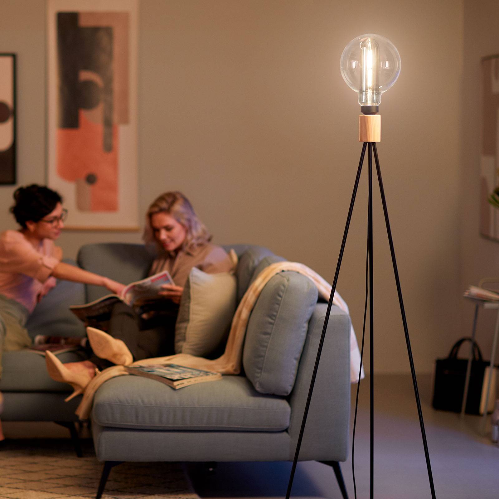 Philips Giant Globe smoky LED-Lampe E27 6,5W Philips Giant Globe smoky LED-Lampe E27 6,5W von Philips