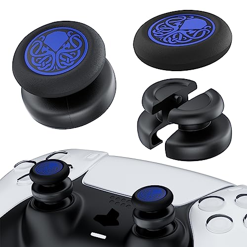 PlayRealm Thumbstick-Verlängerung und Silikon-Griffabdeckung, kein Herunterfallen, 2 Sets für PS5 & PS4 Controller (Cthulhu-Blau) von PlayRealm
