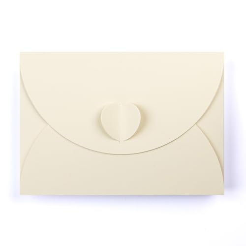 PresentFill® Briefumschläge (50 x Stück) DIN C6 ohne Fenster mit Herz Verschluss in Chamois Creme Beige - aus 210 / gm² starkem 100% Recycling Vintage Kraftpapier im Format 162 x 114 mm von Present Fill