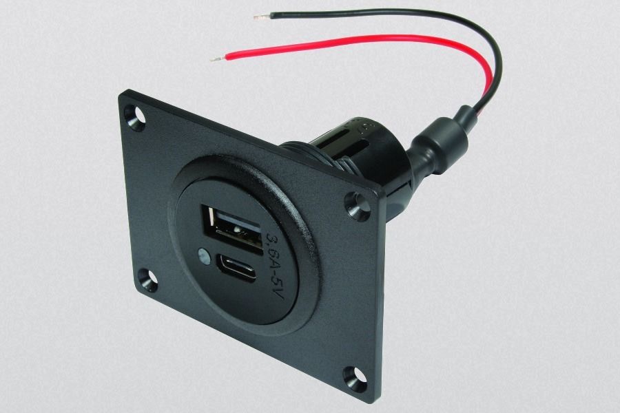ProCar Power USB A/C Doppel-Einbausteckdose mit Montageplatte ProCar Power USB A/C Doppel-Einbausteckdose mit Montageplatte von ProCar
