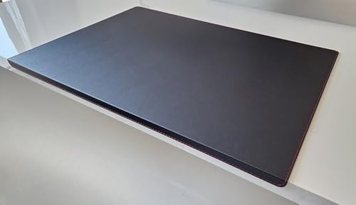 Gewinkelte Schreibtischunterlage mit Kantenschutz sanft lux Leder 70 x 47 Schwarz Rote Naht von Profi-Mats
