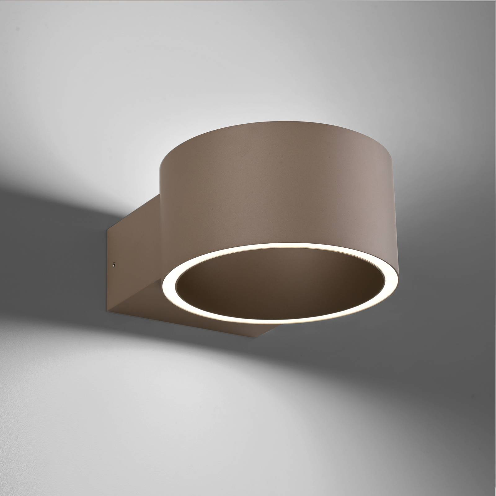 PURE LED-Wandleuchte Clipse, bronzefarben, Aluminium Ø 15 cm PURE LED-Wandleuchte Clipse, bronzefarben, Aluminium Ø 15 cm von Pure