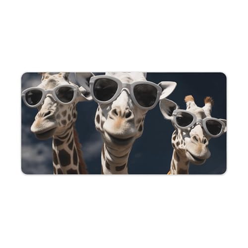 Schreibtischunterlage mit drei Giraffen, wasserdicht, Gummi, rutschfest, Mäuse-Pad mit Nähkante, Organisation und Zubehör, Schreibtisch-Schreibunterlage für Büro, Zuhause, 60 x 30 cm von QMKFWT