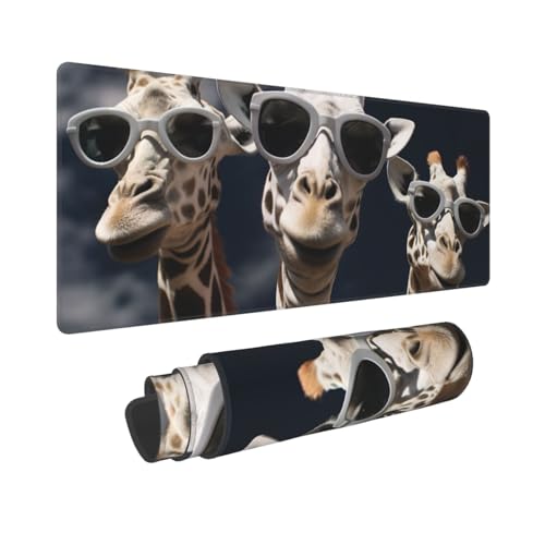 Großes Gaming-Mauspad mit rutschfester Gummiunterseite, drei Giraffen mit Sonnenbrille, Mauspad mit genähtem Rand, erweiterte Schreibtischunterlage für Laptop, 30,5 x 80 cm, Schreibtischunterlage für Großes Gaming-Mauspad mit rutschfester Gummiunterseite, drei Giraffen mit Sonnenbrille, Mauspad mit genähtem Rand, erweiterte Schreibtischunterlage für Laptop, 30,5 x 80 cm, Schreibtischunterlage für von QMNSEHF