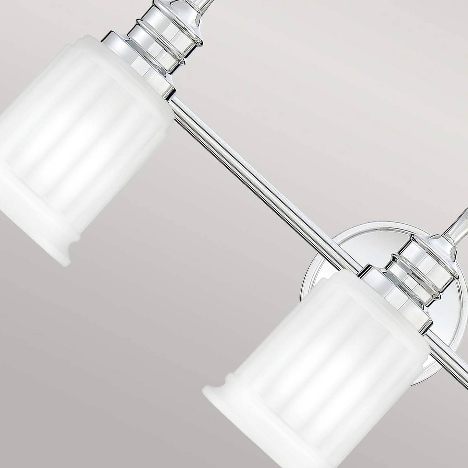 Wandleuchte Swell IP44, 3-flammig, chrom poliert Wandleuchte Swell IP44, 3-flammig, chrom poliert von QUOIZEL