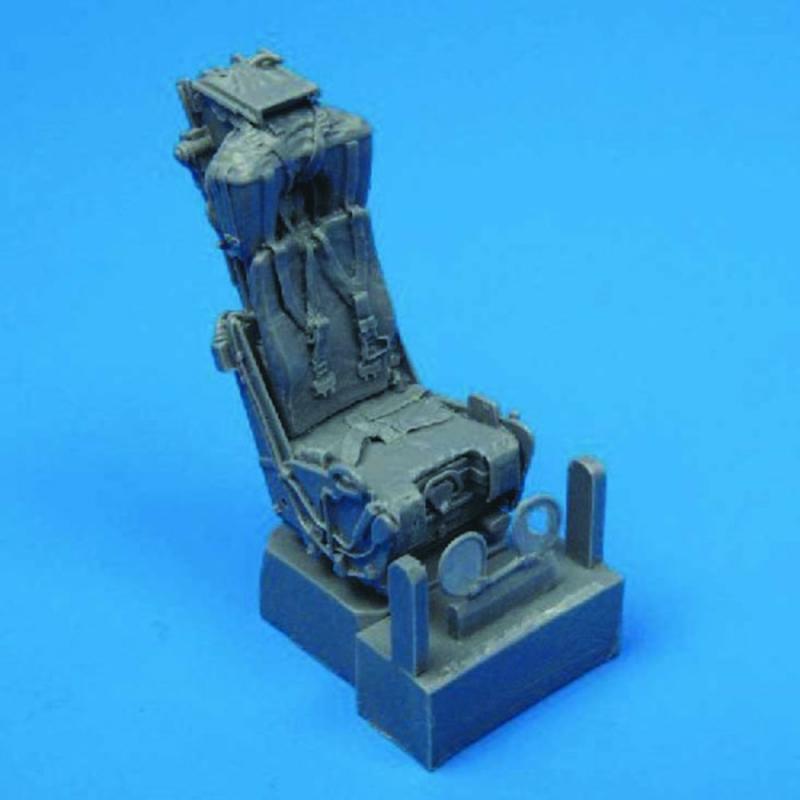 F-4 - Ejection - Seats with safety belts F-4 - Ejection - Seats with safety belts von Quickboost