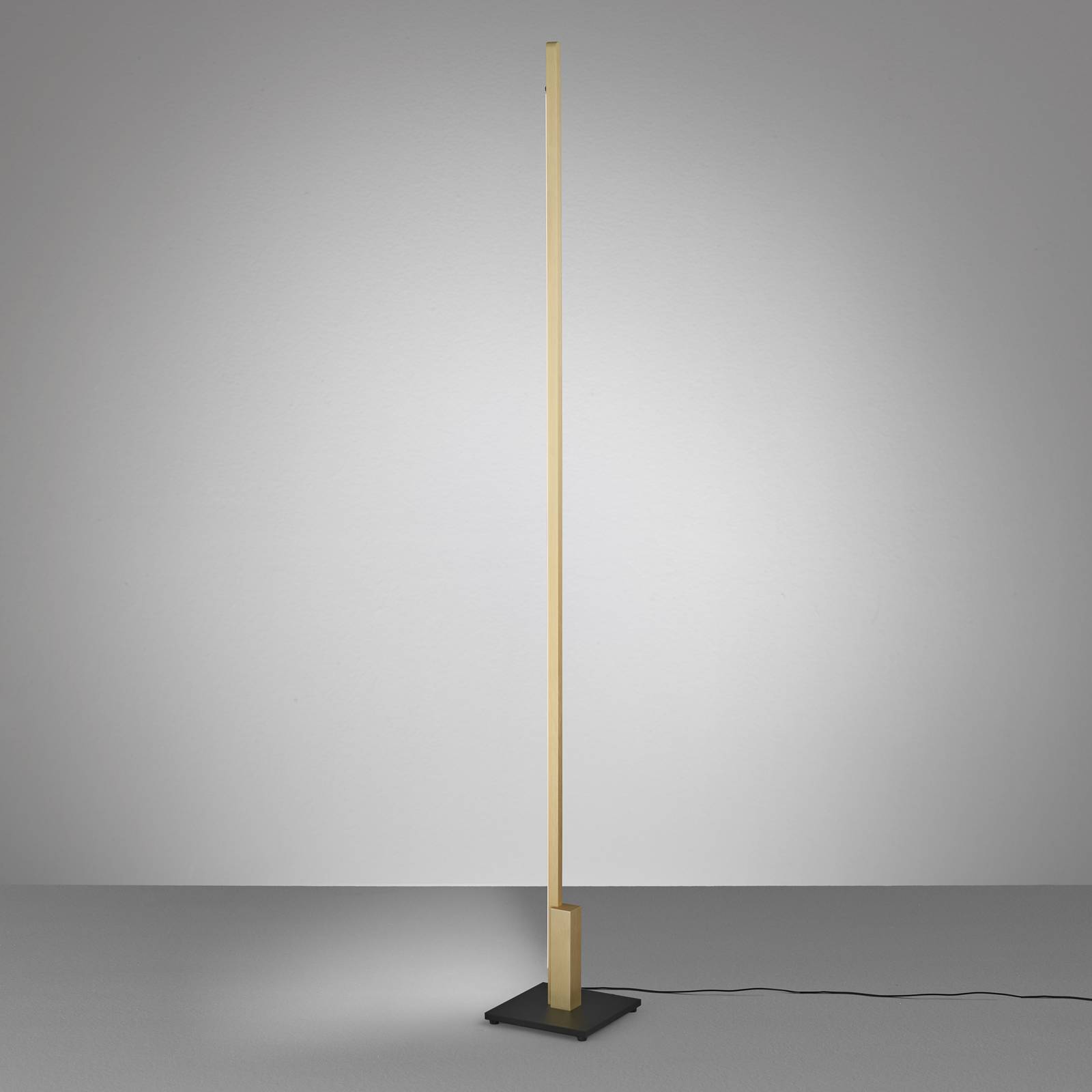 Quitani Talon LED-Stehleuchte eloxal messing matt Quitani Talon LED-Stehleuchte eloxal messing matt von Quitani
