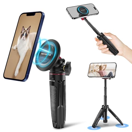 REYGEAK Magnetisch Selfie-Stick Stativ mit 1/4" Magnetisch Kabelloses Laden Stativ Halterung Erweiterbar Mini Desktop Smartphone Stativ kompatibel für Mag-Safe iPhone 14/13/12 Pro Max Alle Telefone von REYGEAK