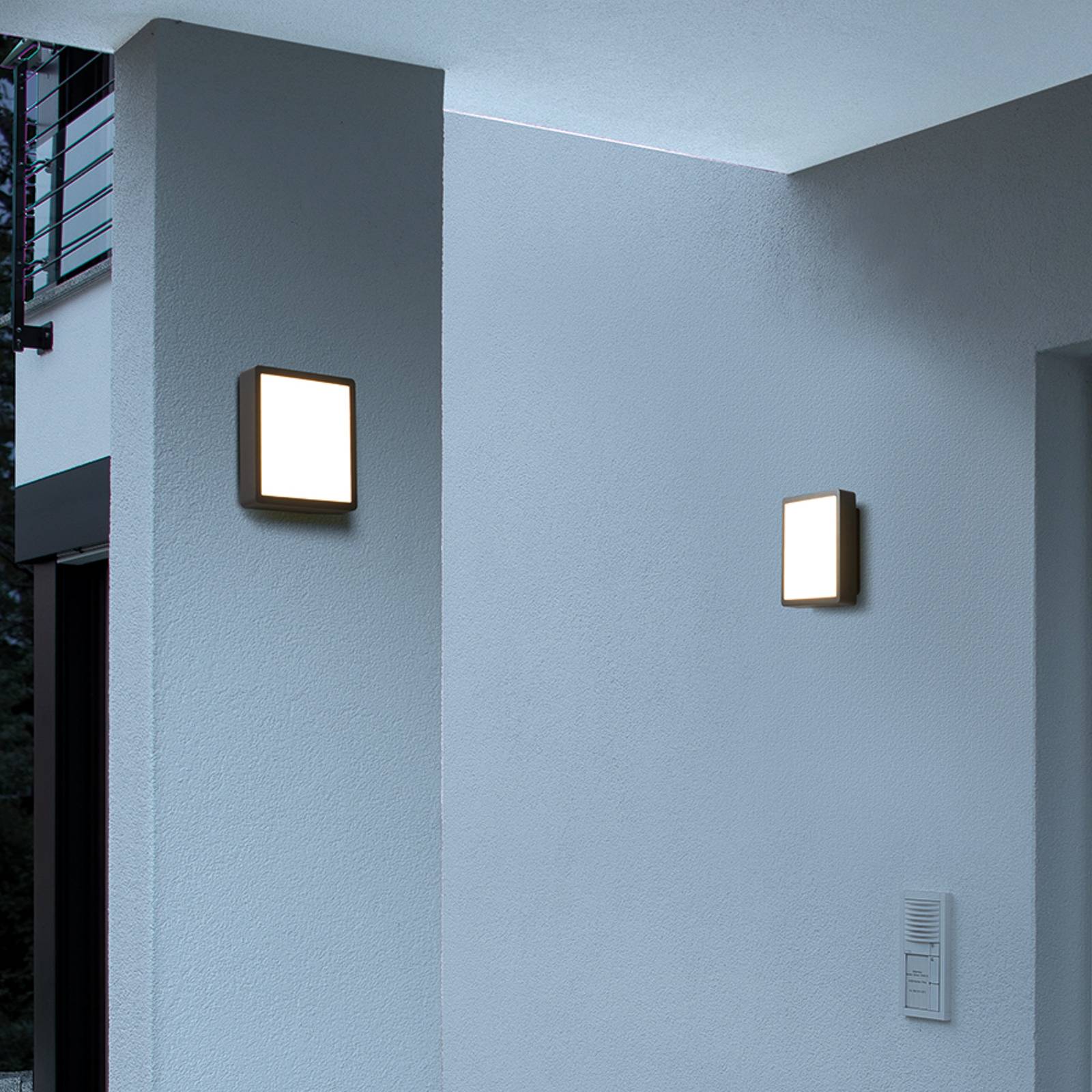 RZB HB 107 LED-Außenwandleuchte Quadrat, frontal von RZB