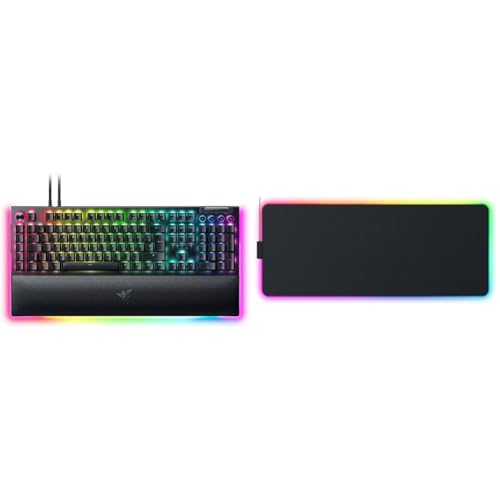 Razer BlackWidow V4 Pro (Green Switch) - Mechanische Gaming-Tastatur & Strider Chroma - Hybrid-Gaming-Mauspad Chroma RGB von Razer