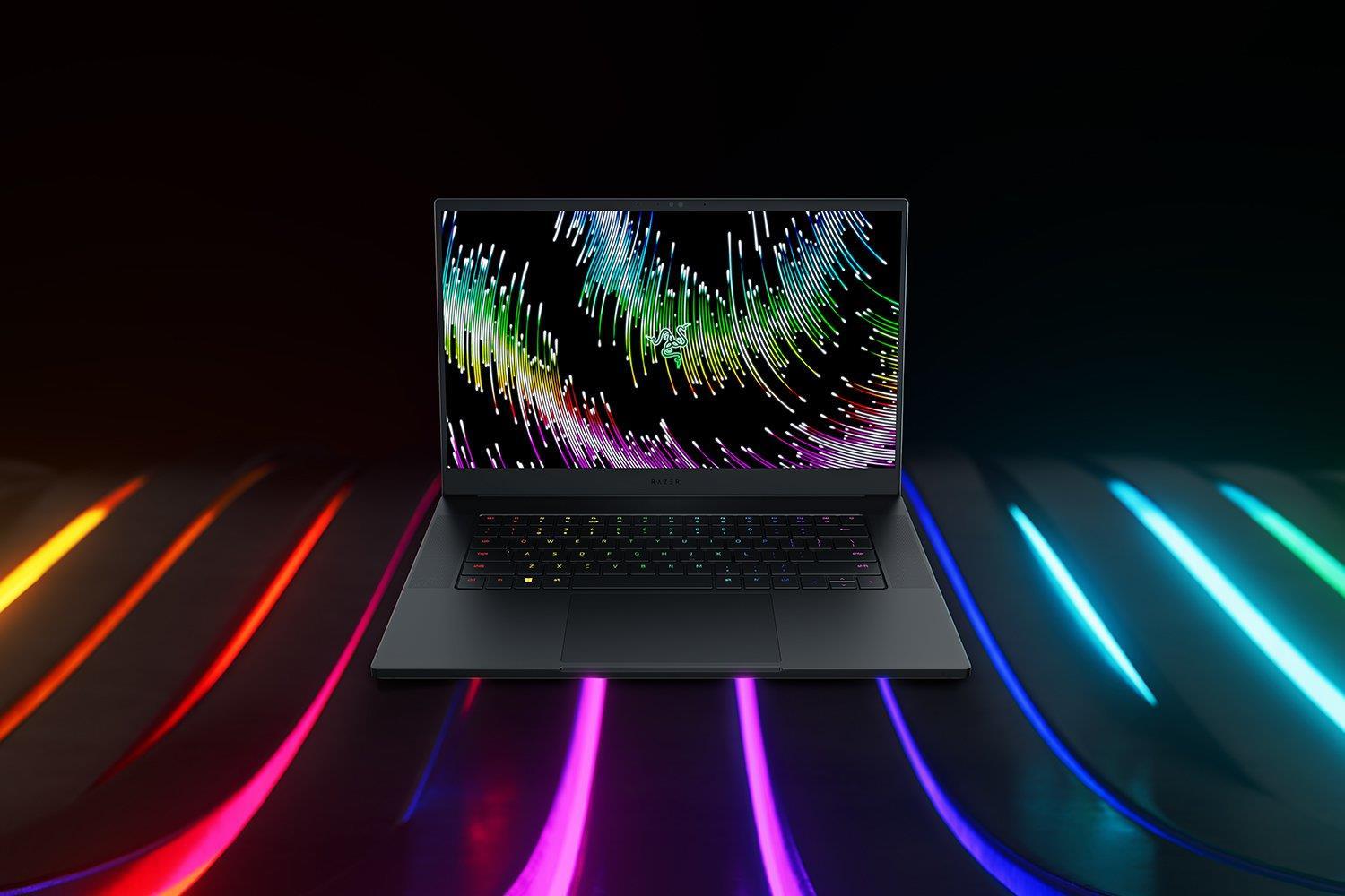 Razer Blade 15 CH9-NT RZ09-0485ZGD3-R3G1 15.6/QHD 240Hz/i7-13800H/16GB DDR5/RTX 4070/1TB/W11 (RZ09-0485ZGD3-R3G1) von Razer