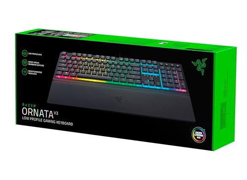 Razer Ornata V3 - Flache Mecha-Membran-Tastatur mit Razer Chroma RGB (Flache Tasten, Razer Mecha-Membran-Switches, Magnetische Soft-Touch-Handballenauflage) IT-Layout | Schwarz, RZ03-04460700-R3H1 von Razer