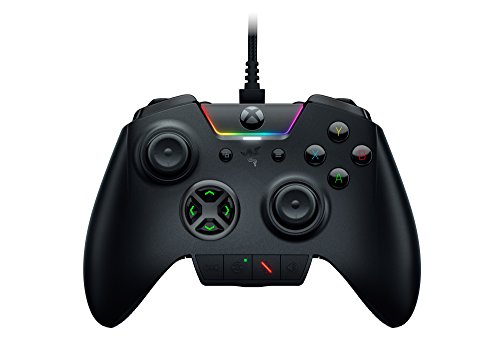 Razer Wolverine Ultimate: 6 Remappable Multi-Function Buttons and Triggers - Intrchangeable Thumbsticker and D-Pad - Razer Chroma Lighting - Gaming Controller works with Xbox One and PC von Razer