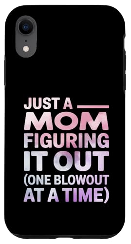 Lustiges Zitat "Just a Mom Figuring It Out" Hülle für iPhone XR Lustiges Zitat "Just a Mom Figuring It Out" Hülle für iPhone XR von Real Life Mama Mode