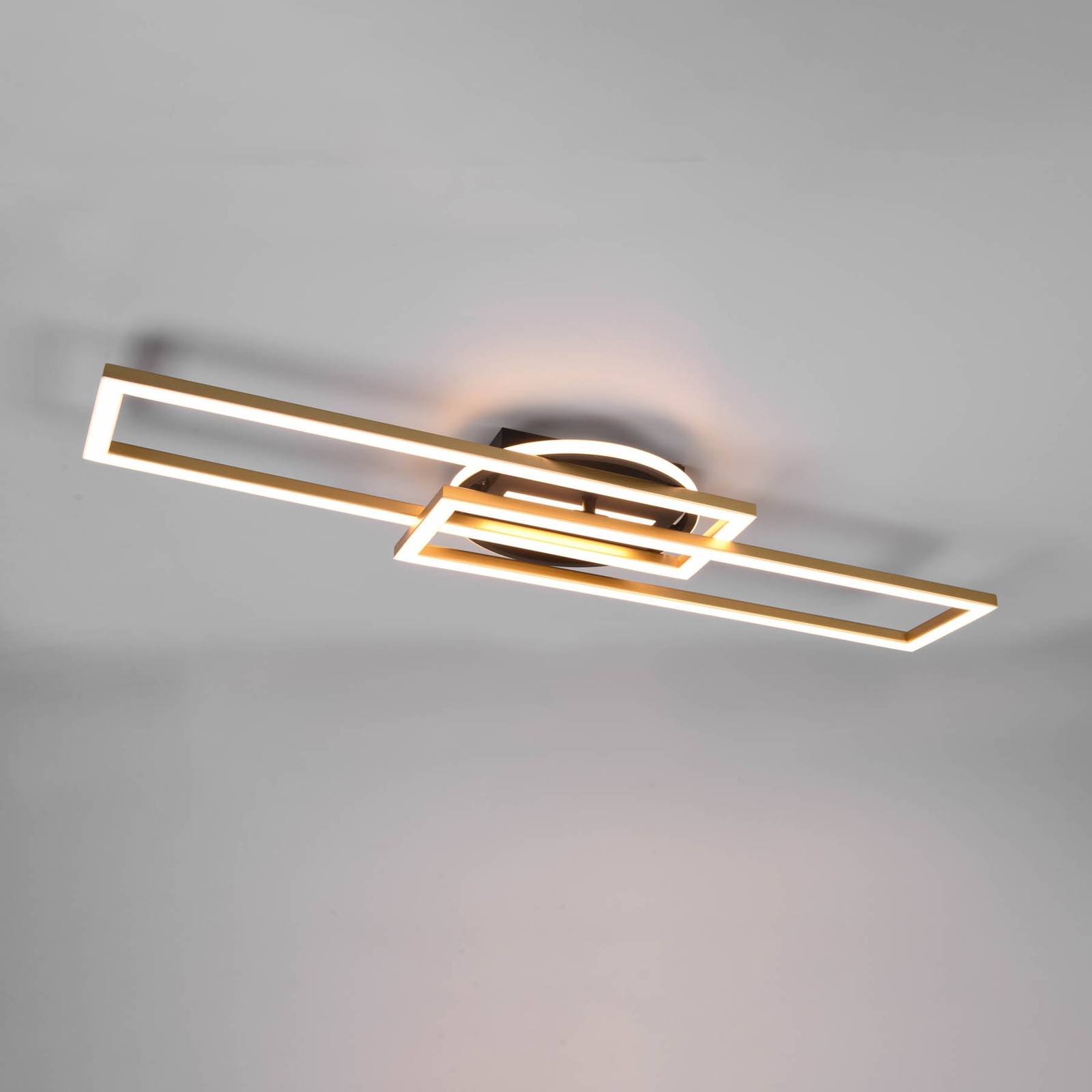 LED-Deckenlampe Twister, drehbar, Remote, messing LED-Deckenlampe Twister, drehbar, Remote, messing von Reality Leuchten