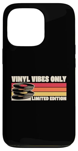 Vinyl Vibes Only Limited Edition Retro 70er Jahre Camp Style Vinyl Hülle für iPhone 13 Pro von Retro Aesthetic Merch For Vinyl Record Collectors
