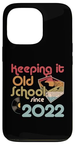 Keeping It Old School Since 2022 Year Box of Vinyl Records Hülle für iPhone 13 Pro von Retro Birthday Party For Vinyl Record Collectors