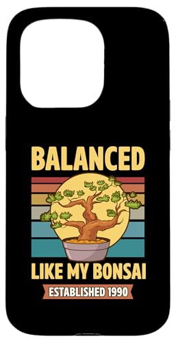 Balanced Like My Bonsai gegründet 1990 Geburtsjahr Bonsai Hülle für iPhone 15 Pro von Retro Birthday Party Supplies for Bonsai Gardeners