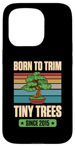 Geboren, um kleine Bäume zu trimmen, seit 2015 zum Geburtstag mit Bonsai-Thema Hülle für iPhone 15 Pro von Retro Birthday Party Supplies for Bonsai Gardeners