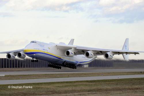 Revell 04958 Antonov An-225 Mrija Flugmodell Bausatz 1:144 von Revell