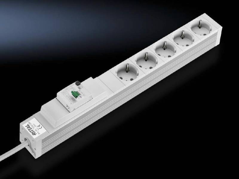 Rittal Socket Strip - Verlängerungsschnur (in Rack montierbar/extern) - Wechselstrom 230 V - Ausgangsbuchsen: 5 (CEE7/3 (SCHUKO)) - 48,3 cm (19) - 2,0m - Grau (7240.280) (geöffnet) von Rittal