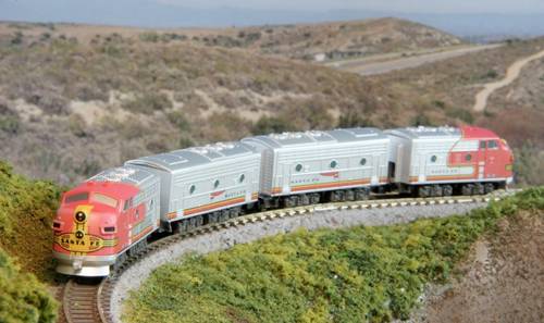 Rokuhan 7297642 Z Shorty EMD F7 ATSF 2 Car Set ATSF Rokuhan 7297642 Z Shorty EMD F7 ATSF 2 Car Set ATSF von Rokuhan