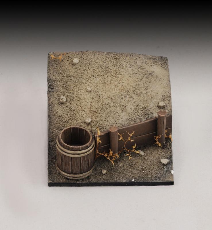 Base with bucket and wooden wall von Royal Model