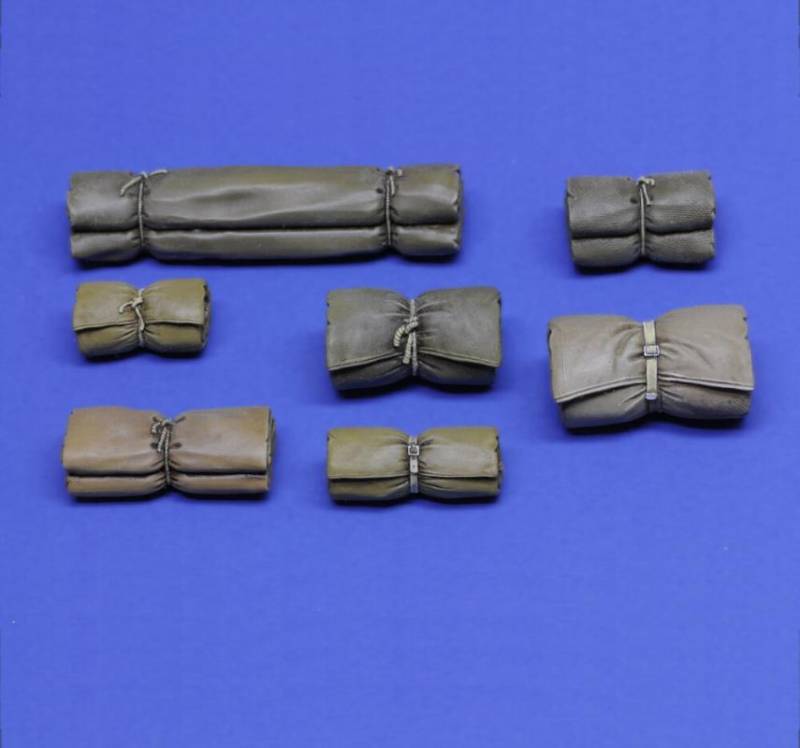 Tentpacks and bedrolls part 1 von Royal Model