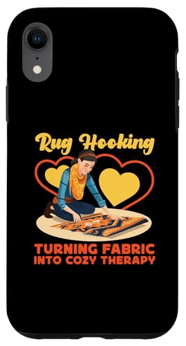 Teppichhaken: Teppichhaken: Stoff in gemütliche Therapie verwandeln Hülle für iPhone XR Teppichhaken: Teppichhaken: Stoff in gemütliche Therapie verwandeln Hülle für iPhone XR von Rug Hooking and Rug Making Designs For Women