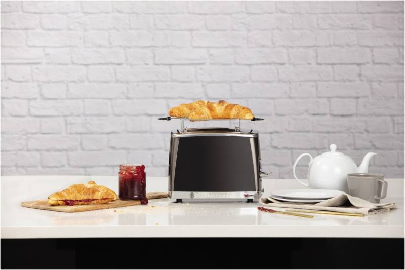 Matte Black Toaster matt schwarz von Russell Hobbs