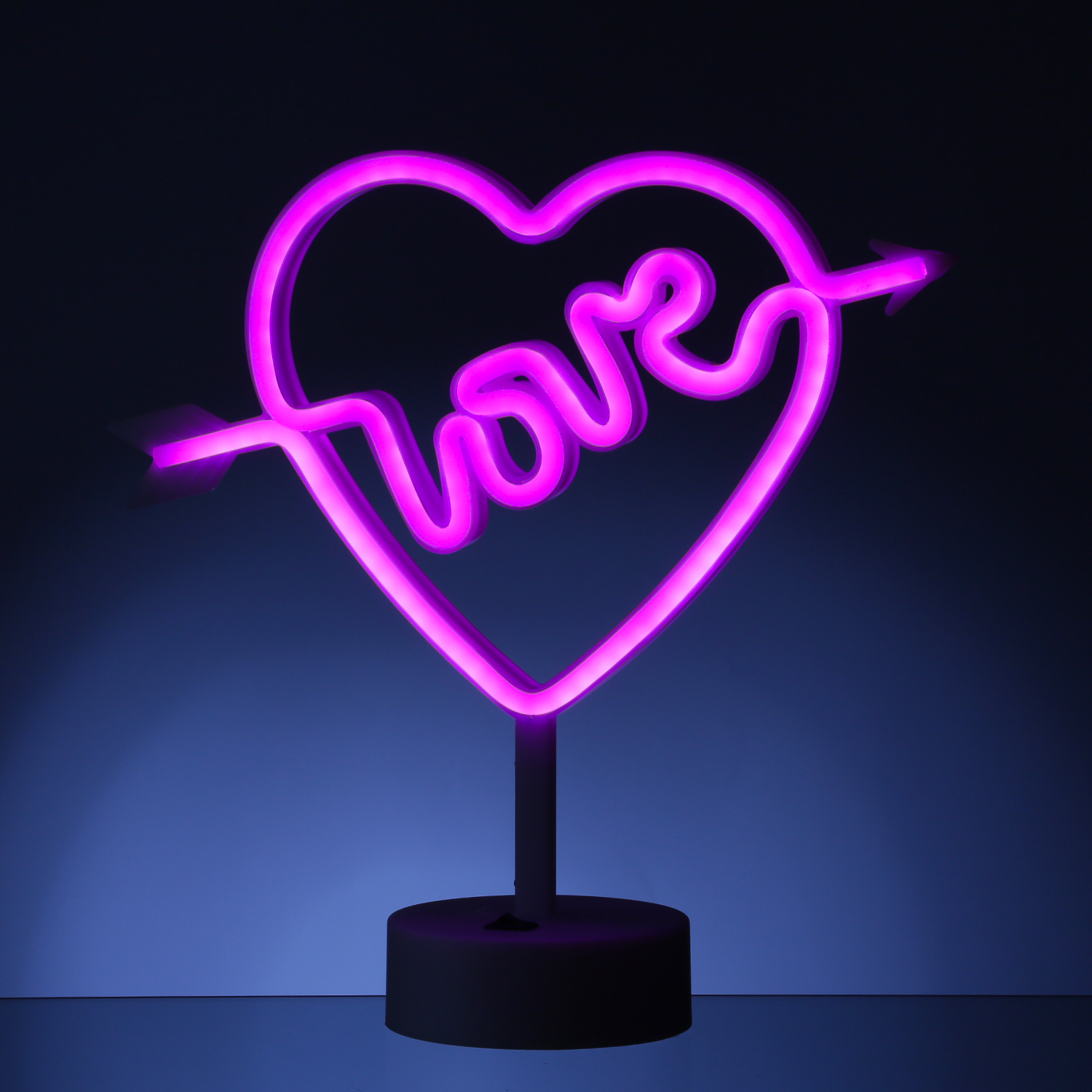 LED NEON Figur LOVE - pinkes Herz mit Pfeil - Neon Schild - H: 25cm - Batterie oder USB Betrieb LED NEON Figur LOVE - pinkes Herz mit Pfeil - Neon Schild - H: 25cm - Batterie oder USB Betrieb von SATISFIRE