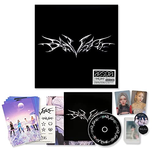 AESPA 1ST MINI ALBUM - SAVAGE [ SYNK DIVE Ver. ] Photobook + CD-R + Folded Poster + Postcard + Sticker + Lenticular Card + Photo Card von SM Ent.