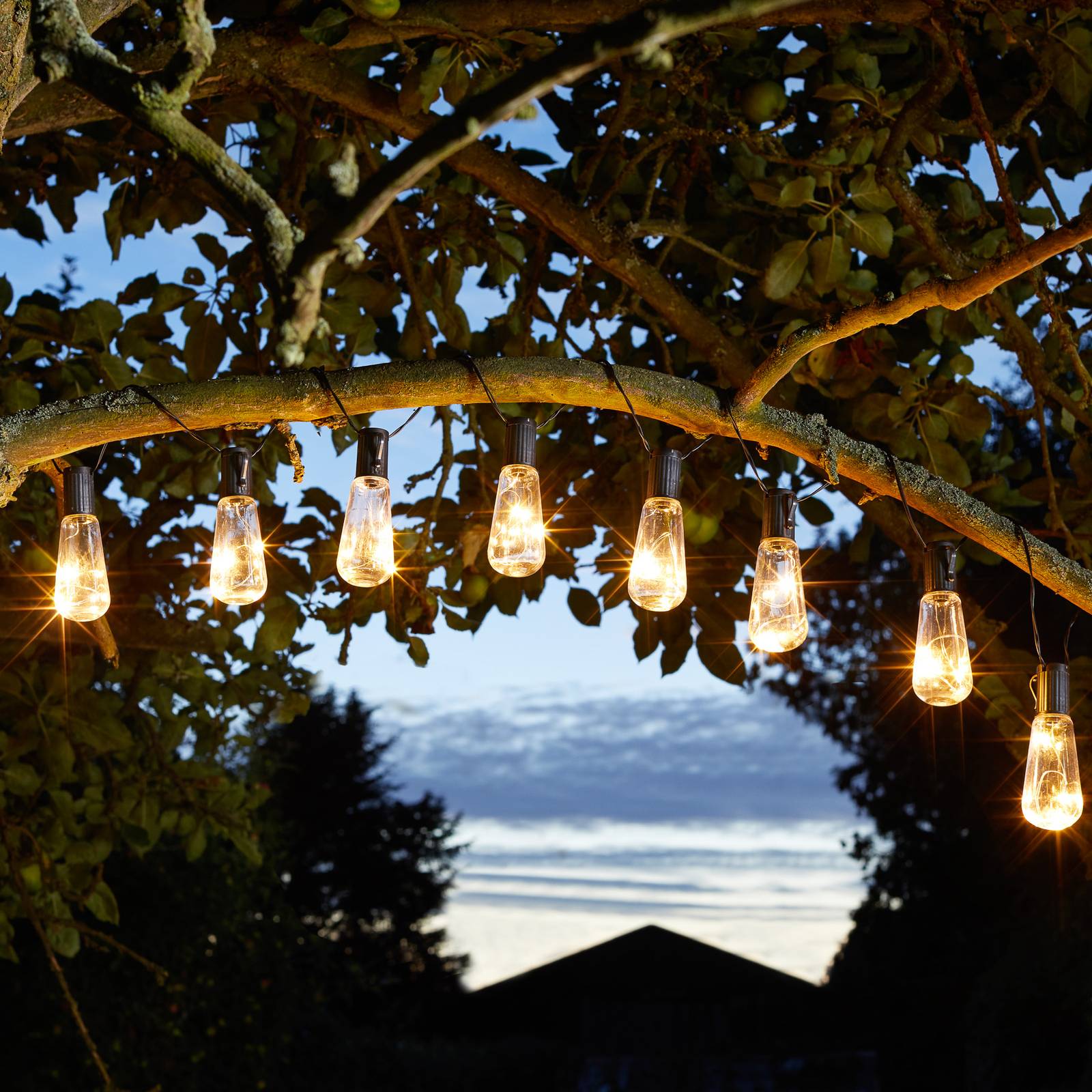 LED-Solar-Lichterkette Eureka Vintage, 10-flammig LED-Solar-Lichterkette Eureka Vintage, 10-flammig von SMART GARDEN