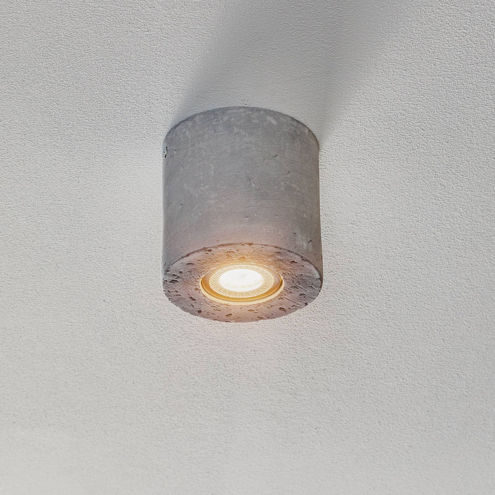 Deckenleuchte Ara als Zylinder aus Beton Ø 10cm von SOLLUX LIGHTING