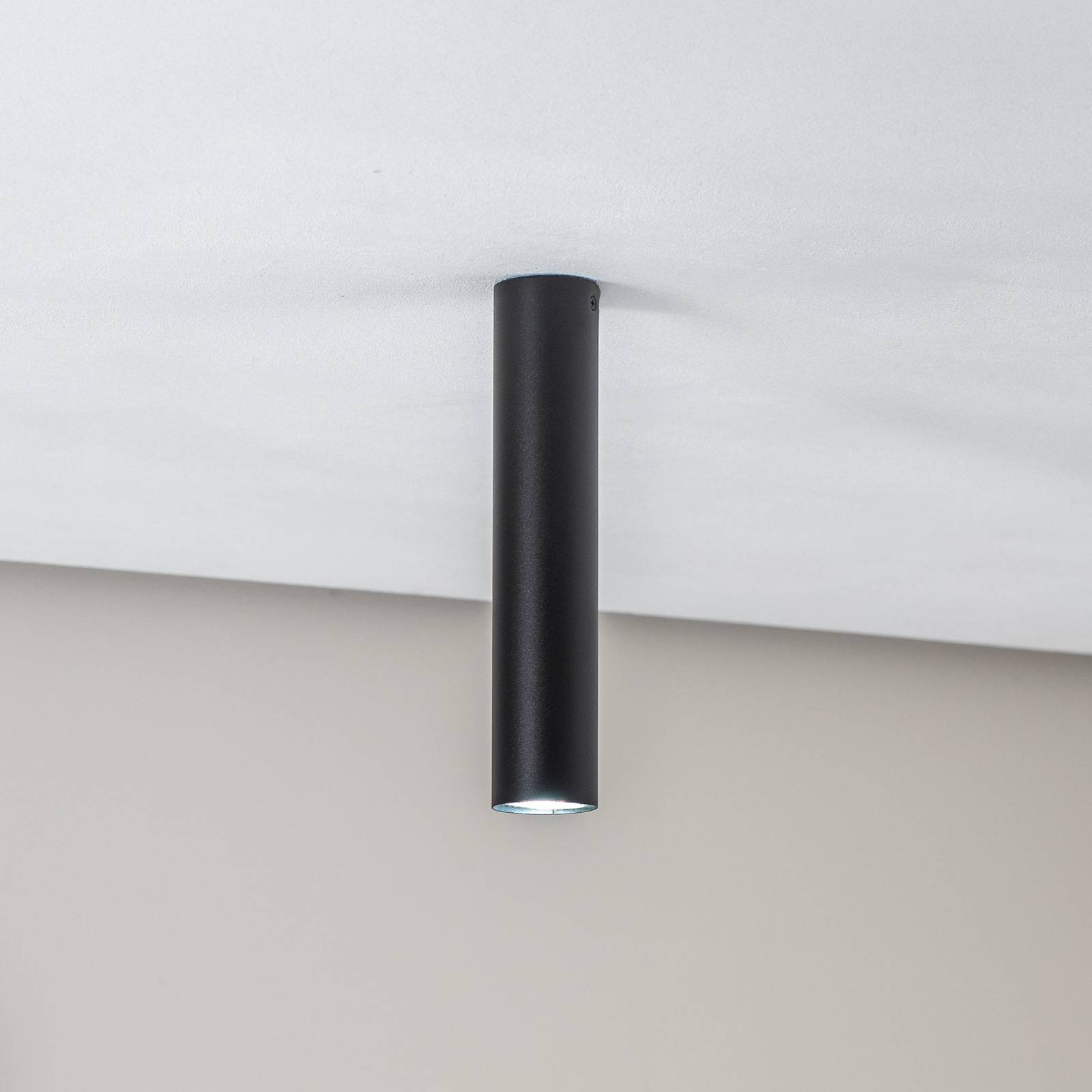 Deckenleuchte Tube in Zylinderform, schwarz Deckenleuchte Tube in Zylinderform, schwarz von SOLLUX LIGHTING
