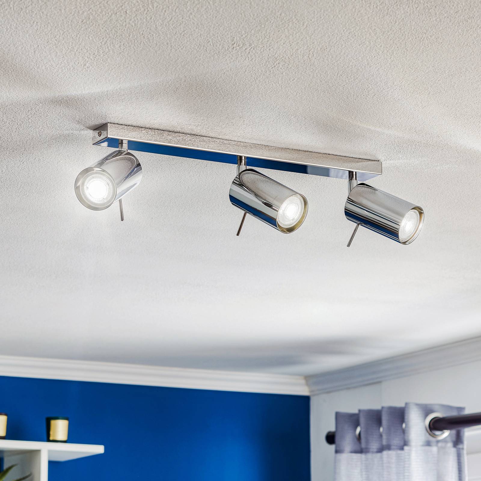 Deckenspot Round, chrom, dreiflammig linear Deckenspot Round, chrom, dreiflammig linear von SOLLUX LIGHTING