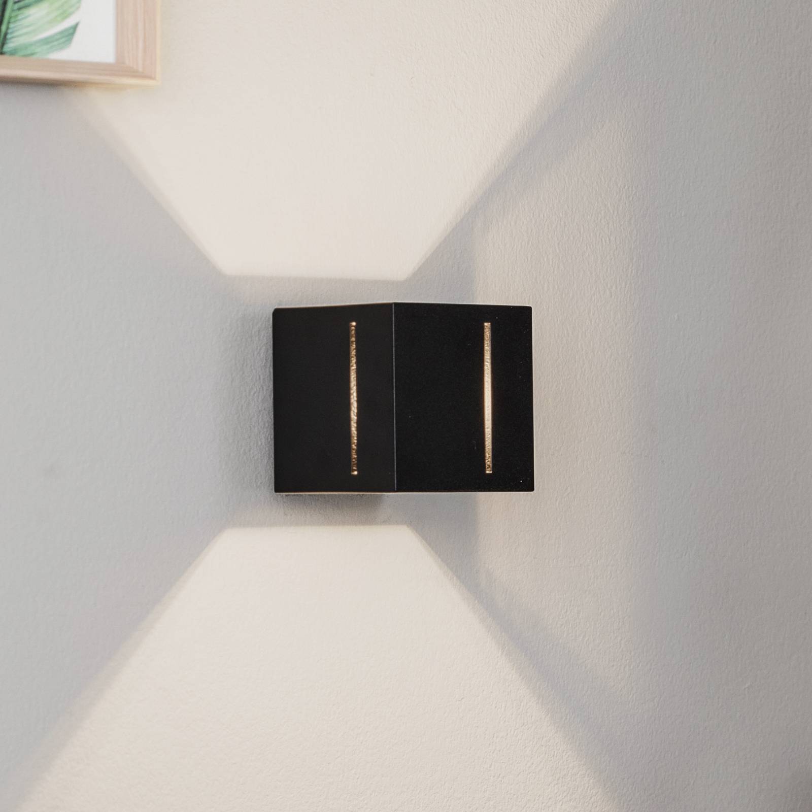 Wandleuchte Topic up/down aus Aluminium, schwarz Wandleuchte Topic up/down aus Aluminium, schwarz von SOLLUX LIGHTING