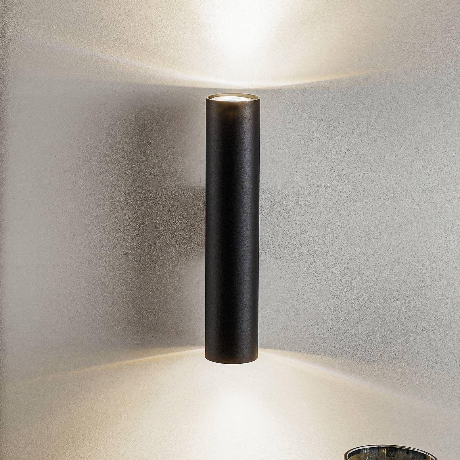 Wandleuchte Tube up/down, schwarz von SOLLUX LIGHTING