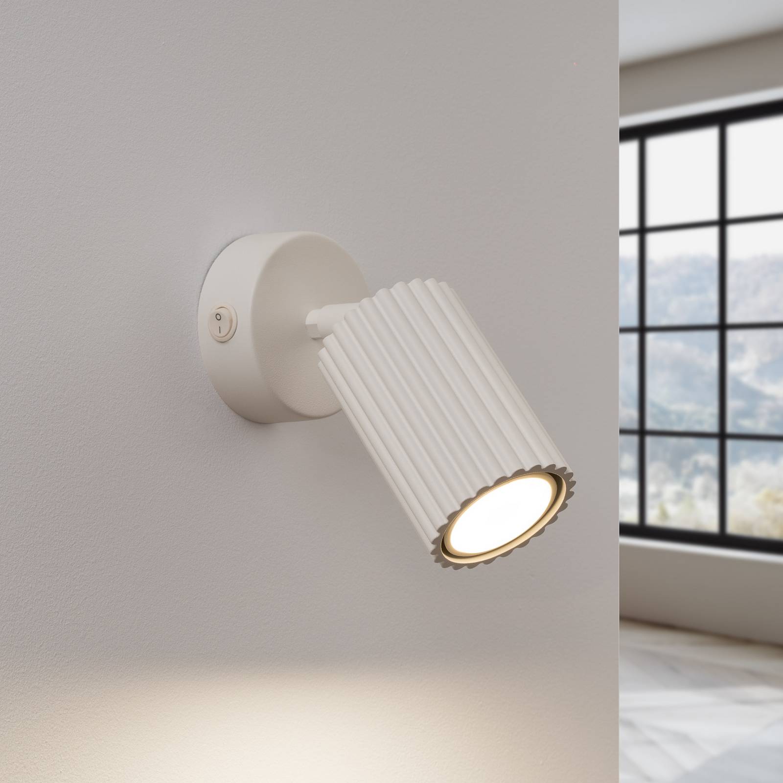 Wandstrahler Karbon, beige, Ausladung 16 cm, Schalter, Alu Wandstrahler Karbon, beige, Ausladung 16 cm, Schalter, Alu von SOLLUX LIGHTING
