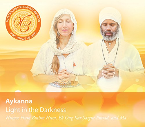 Light in the Darkness: Meditations for Transformation von SPIRIT VOYAGE