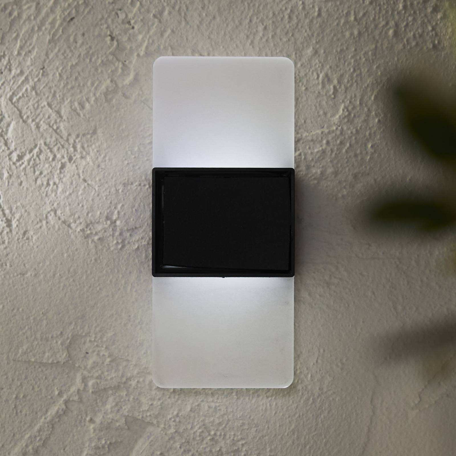 LED-Solar-Außenwandleuchte Wally, 14x6 cm weiß gefrostet CCT LED-Solar-Außenwandleuchte Wally, 14x6 cm weiß gefrostet CCT von STAR TRADING