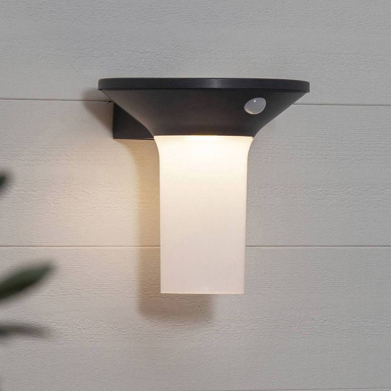 LED-Solarwandleuchte Valta mit Bewegungssensor von STAR TRADING