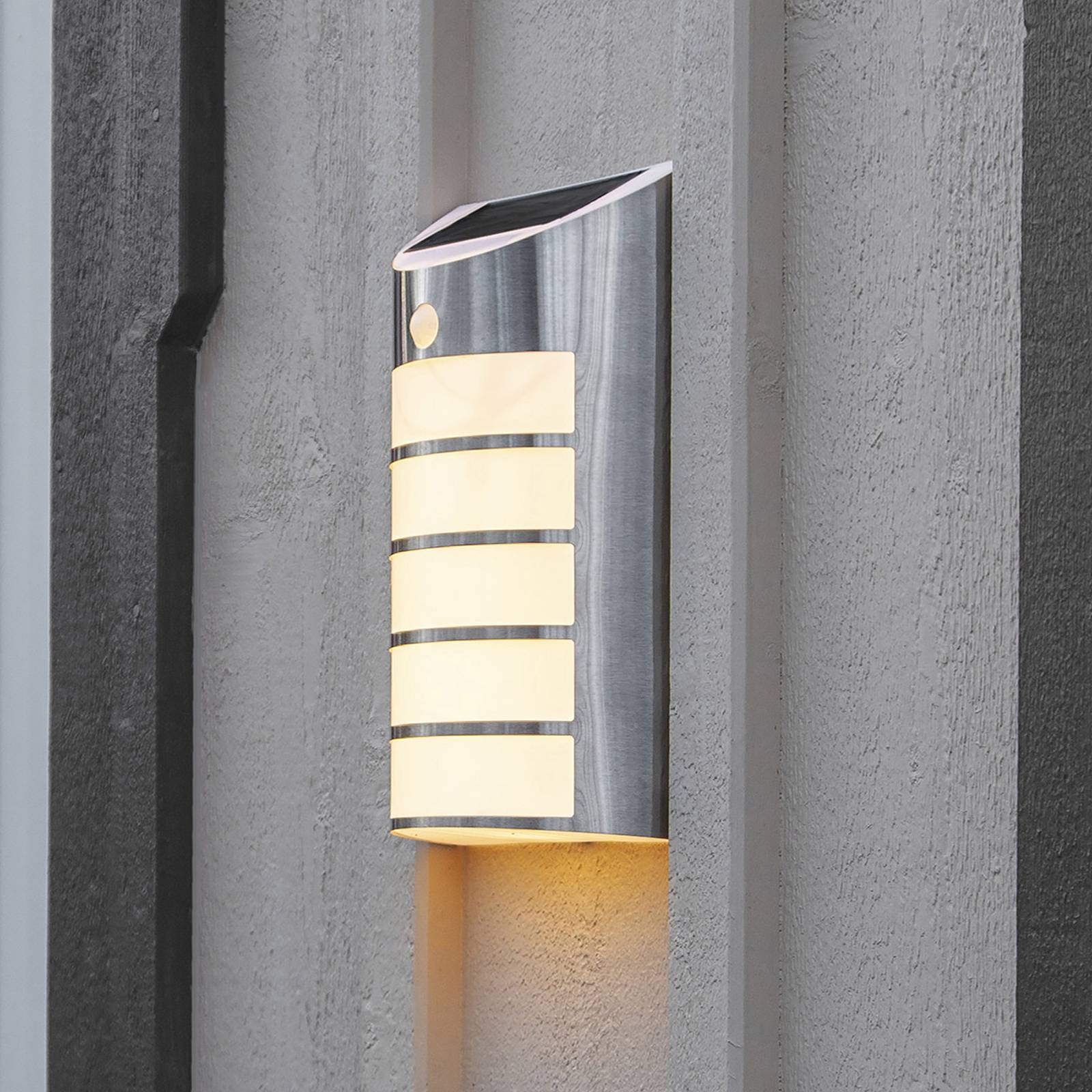 LED-Solarwandleuchte Wally mit Bewegungssensor LED-Solarwandleuchte Wally mit Bewegungssensor von STAR TRADING