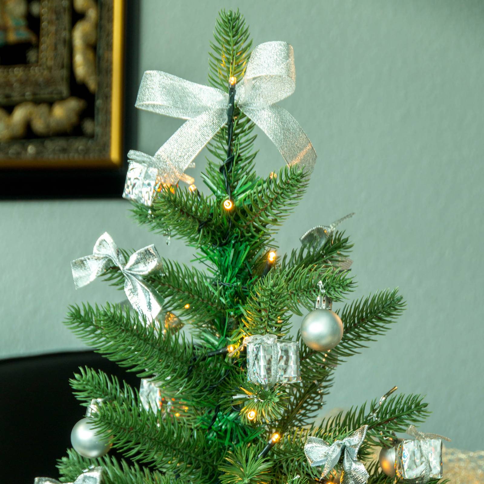 LED-Weihnachtsbaum mit Deko in Silber von STAR TRADING