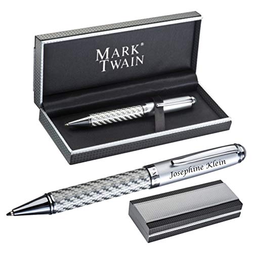 Schmalz® MARK®TWAIN Drehkugelschreiber aus Metall mit Gravur - silbernes Carbondesign Blaue Mine - in Geschenketui Carbonoptik zum Geburtstag 17841 von Schmalz®