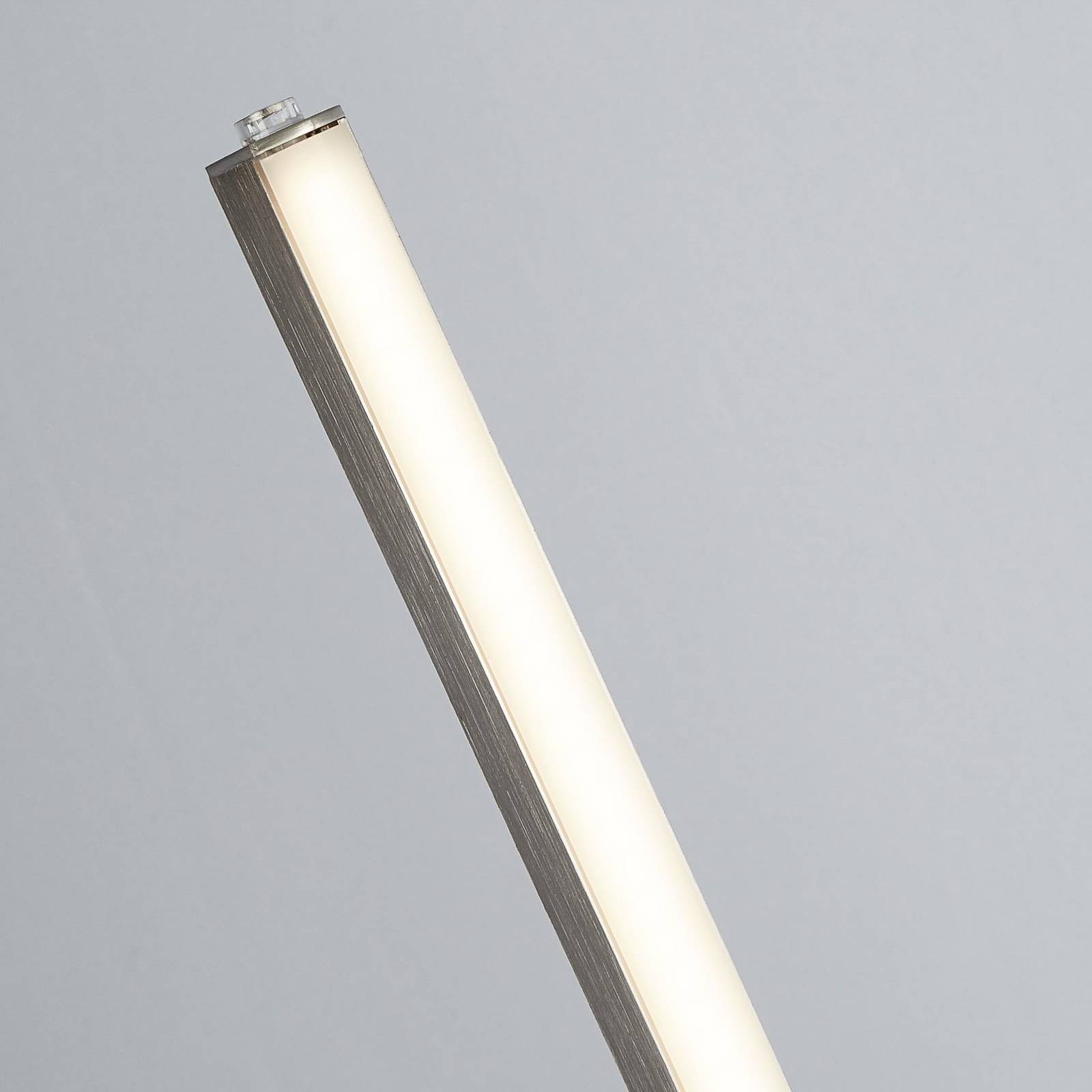 LED-Stehlampe Tribeca, silber/opalweiß, Metall, CCT, 150 cm LED-Stehlampe Tribeca, silber/opalweiß, Metall, CCT, 150 cm von Searchlight