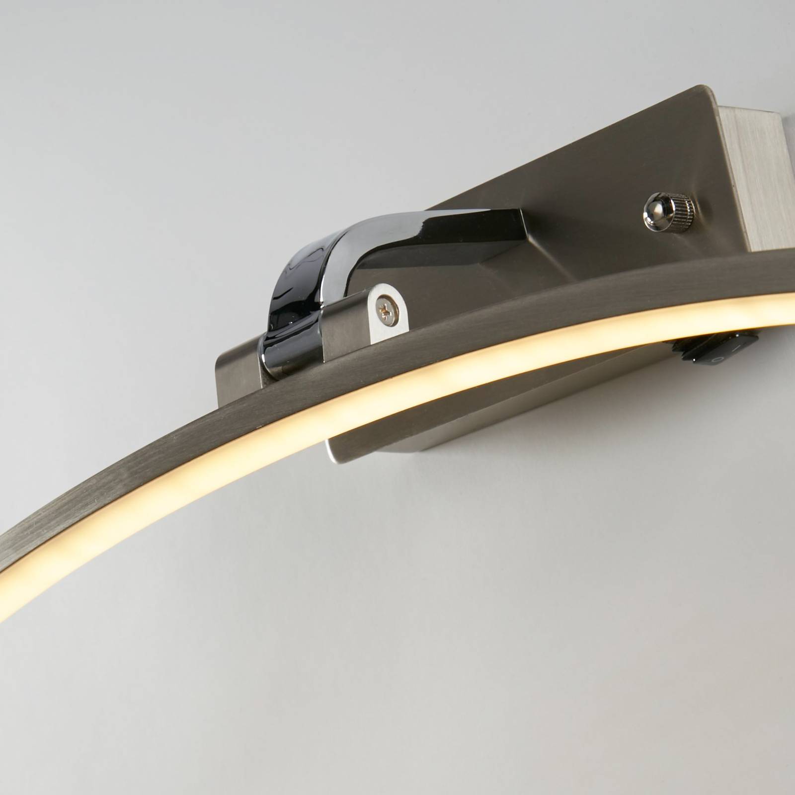LED-Wandleuchte Santorini, Breite 40 cm, chrom, neigbar LED-Wandleuchte Santorini, Breite 40 cm, chrom, neigbar von Searchlight