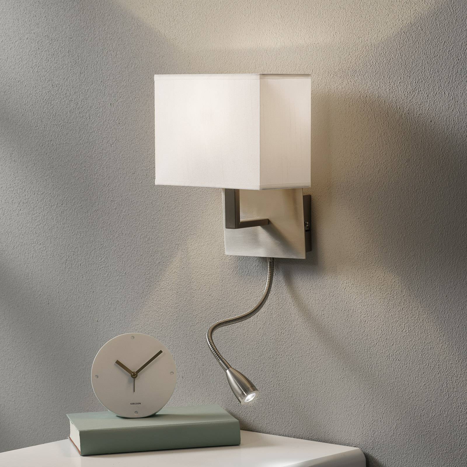 Wandlampe 6519 mit LED Leselampe, satin silber Wandlampe 6519 mit LED Leselampe, satin silber von Searchlight