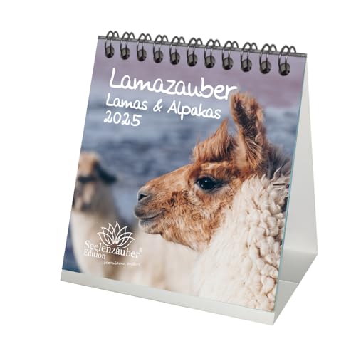 Lamazauber Kalender für 2025 Format 10cm x 10cm Lama Alpaka - Geschenkset Inhalt: 1x Kalender 1x Weihnachtsanhänger 1x Grußanhänger (gesamt 3 Teile) von Seelenzauber